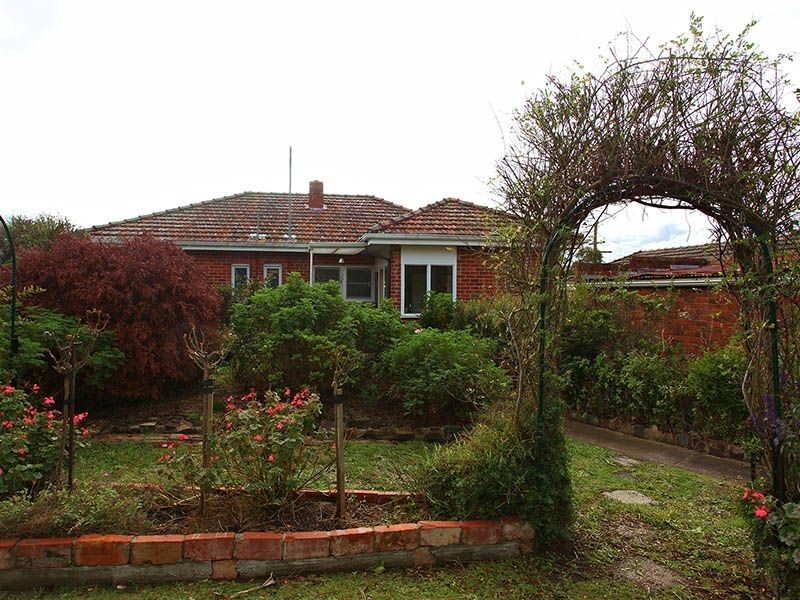 64 Price Avenue, Mount Waverley VIC 3149