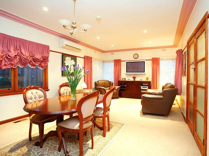 8 Judith Street, Burwood VIC 3125