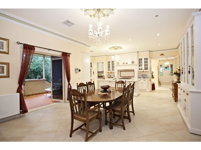 17 Viewbank Road, Mount Waverley VIC 3149