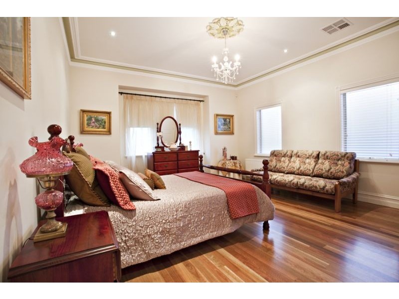 17 Viewbank Road, Mount Waverley VIC 3149