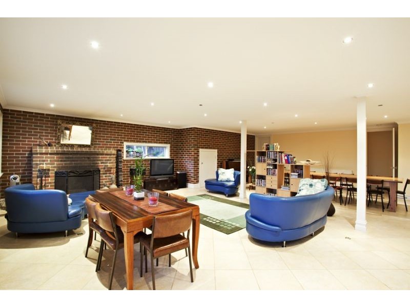 17 Viewbank Road, Mount Waverley VIC 3149