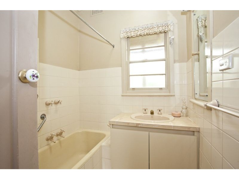 17 Lee Avenue, Mount Waverley VIC 3149