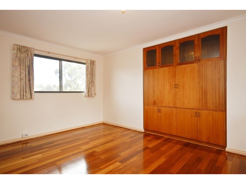 1 & 2/34 Darbyshire Road, Mount Waverley VIC 3149
