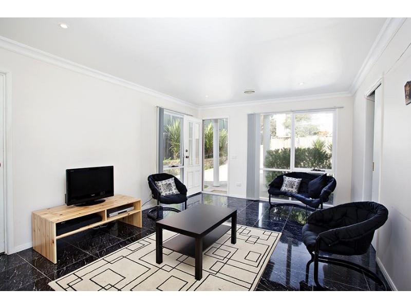 2/25 Barlyn Road, Mount Waverley VIC 3149