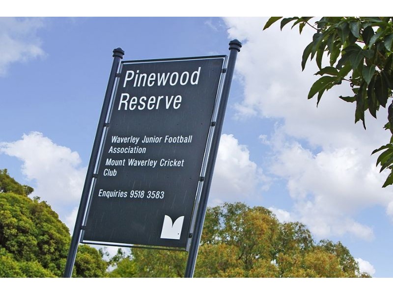 16 Illuka Crescent, Mount Waverley VIC 3149