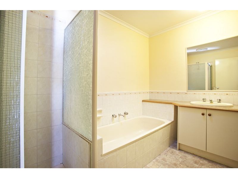 2/1 Beal Street, Mount Waverley VIC 3149