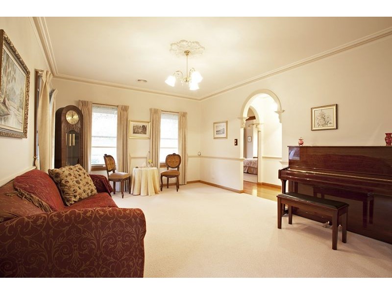 255 Lawrence Road, Mount Waverley VIC 3149