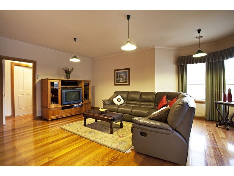 255 Lawrence Road, Mount Waverley VIC 3149