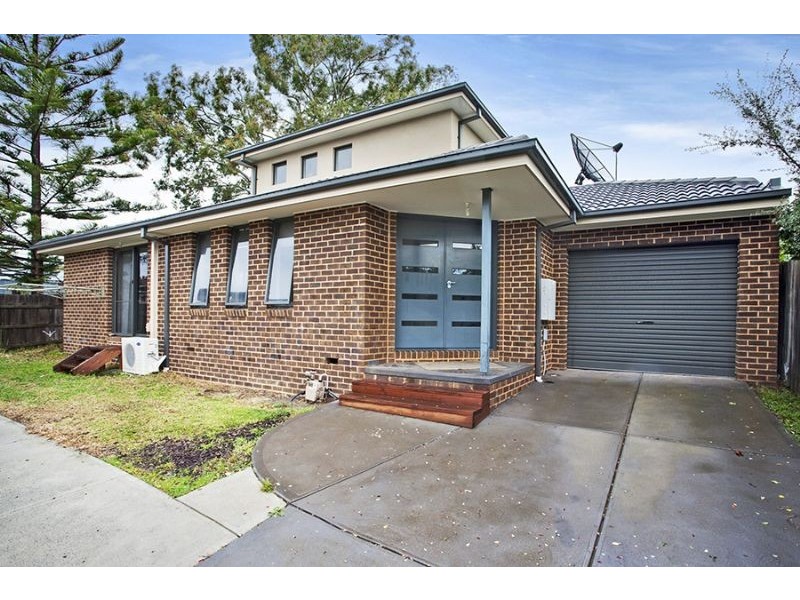 2/124 Power Avenue, Chadstone VIC 3148