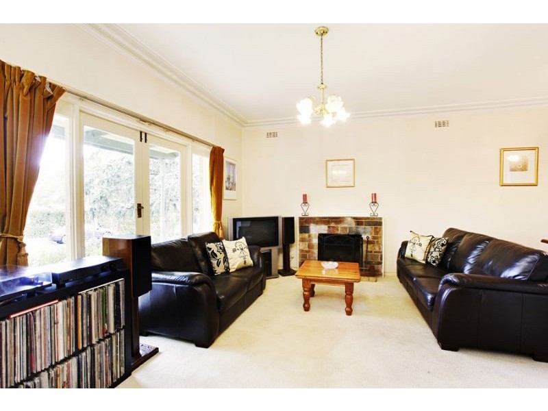 13 Kanooka Avenue, Ashwood VIC 3147