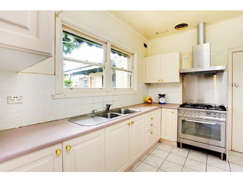 13 Kanooka Avenue, Ashwood VIC 3147