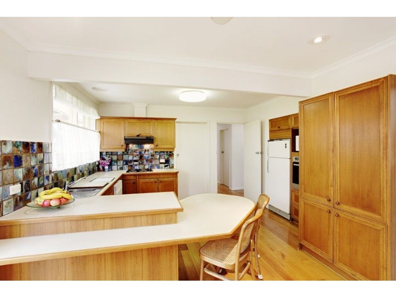 23 Lindisfarne Drive, Burwood East VIC 3151