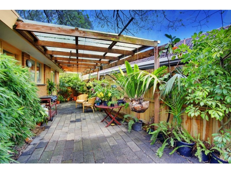 23 Lindisfarne Drive, Burwood East VIC 3151