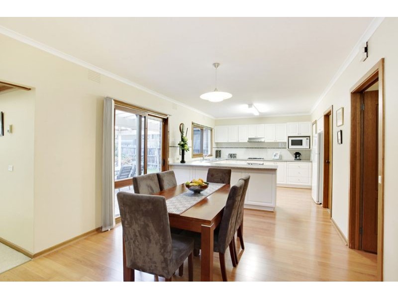 8 Sesame Street, Mount Waverley VIC 3149