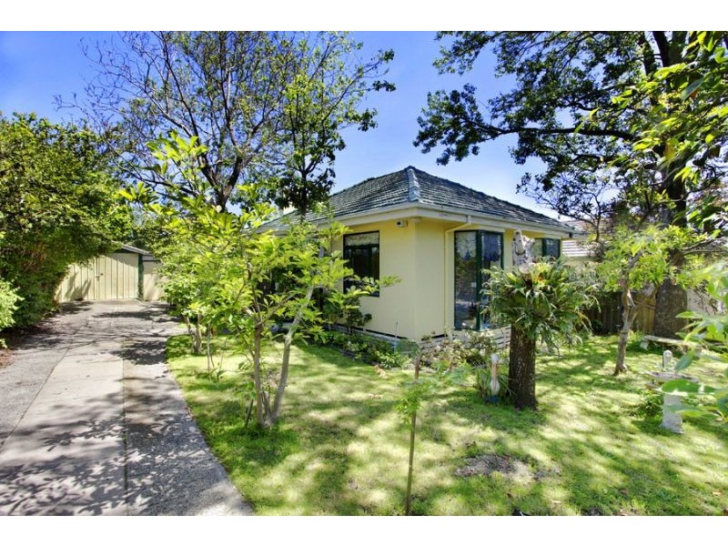 15 Bullarto Street, Chadstone VIC 3148