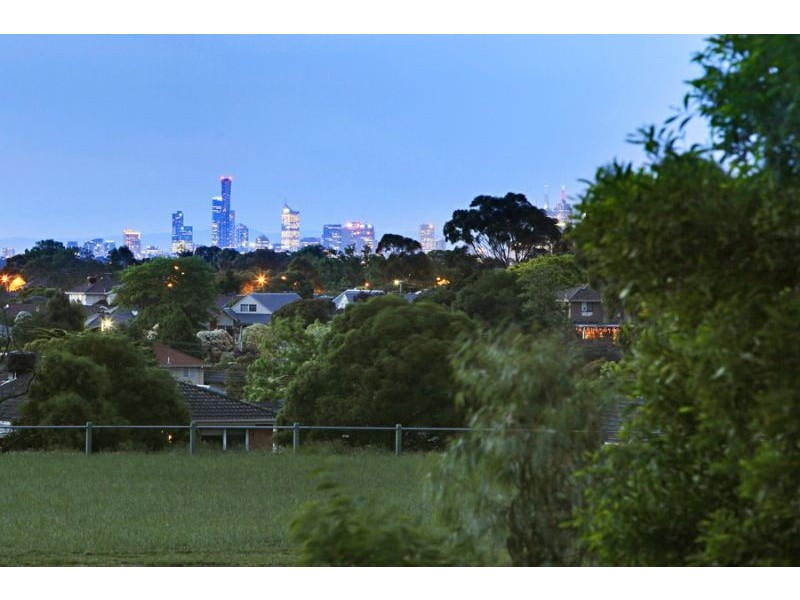 19 Lewton Road, Mount Waverley VIC 3149