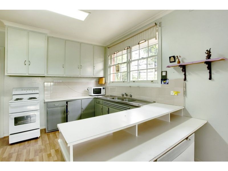 19 Lewton Road, Mount Waverley VIC 3149