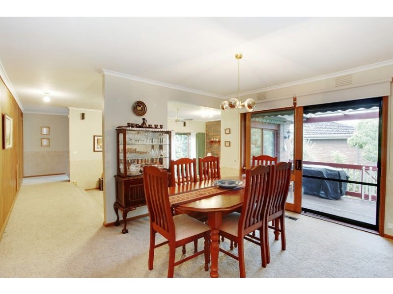 5 Darvell Close, Wheelers Hill VIC 3150