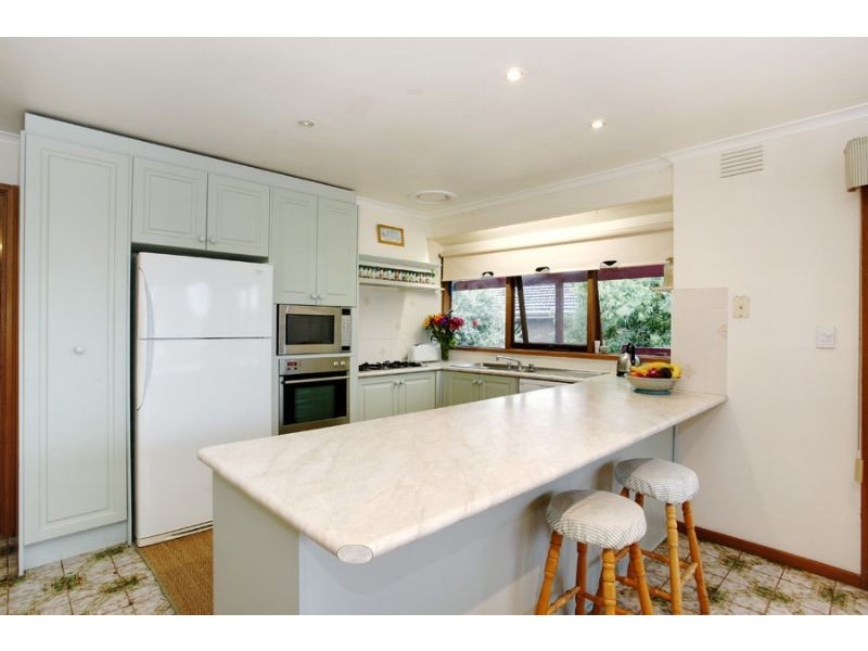 5 Darvell Close, Wheelers Hill VIC 3150