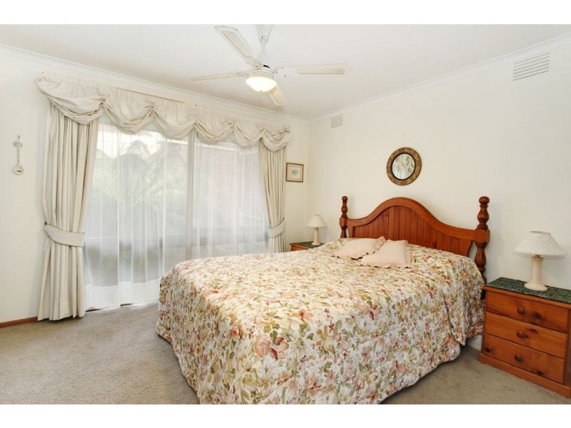 5 Darvell Close, Wheelers Hill VIC 3150