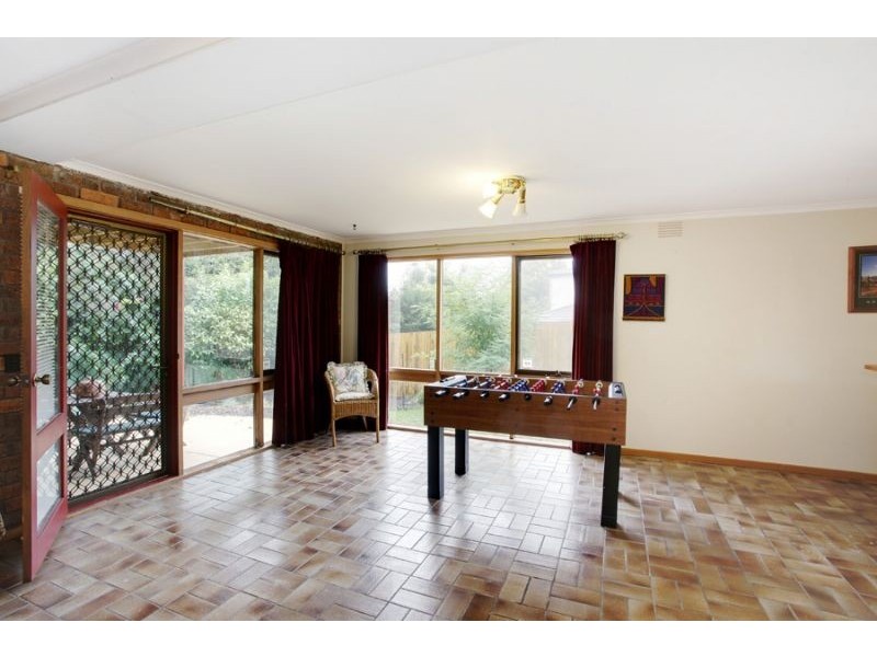 5 Darvell Close, Wheelers Hill VIC 3150