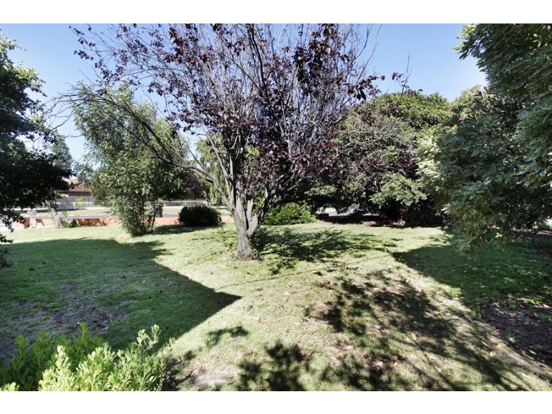 2/25 Grenfell Road, Mount Waverley VIC 3149