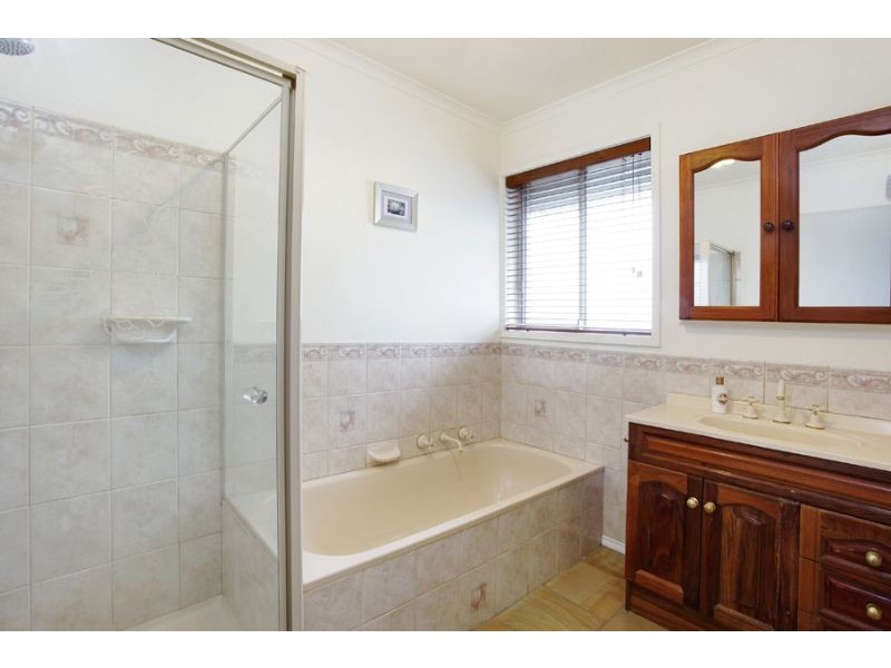 48 Therese Avenue, Mount Waverley VIC 3149