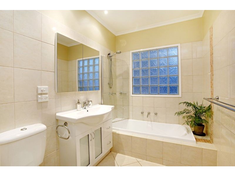 4 Therese Avenue, Mount Waverley VIC 3149
