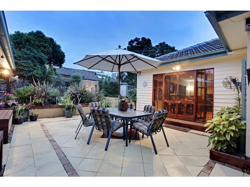 4 Therese Avenue, Mount Waverley VIC 3149