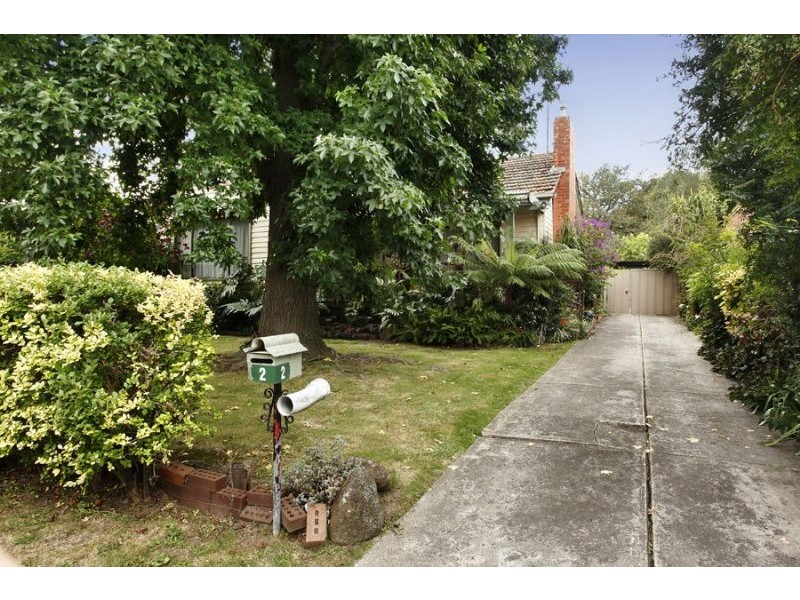 2 Elm Grove, Mount Waverley VIC 3149