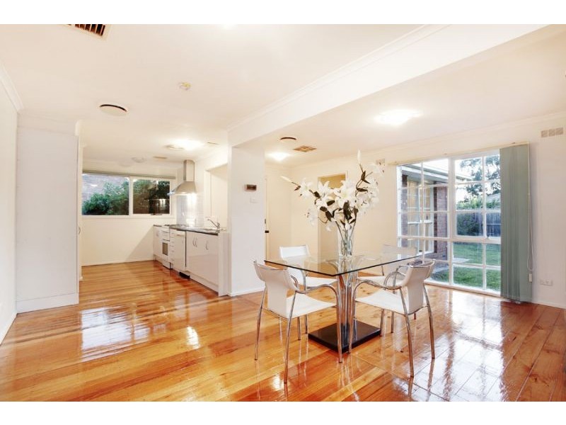 9 Acland Close, Mulgrave VIC 3170