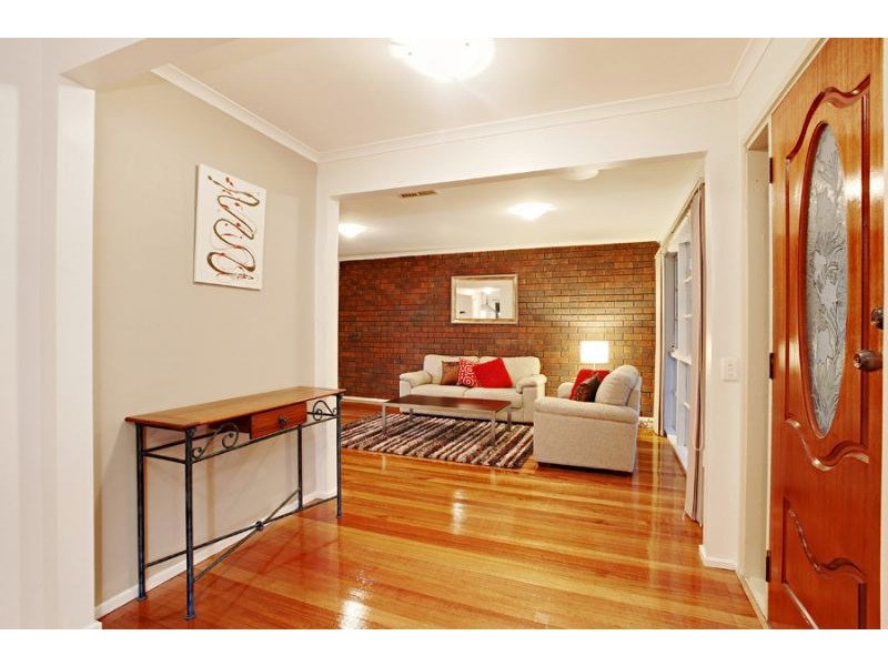 9 Acland Close, Mulgrave VIC 3170