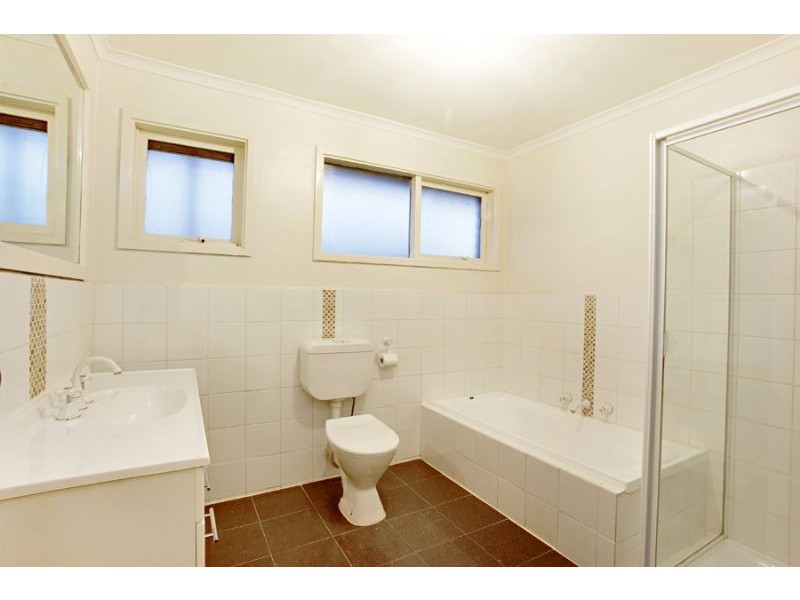 9 Acland Close, Mulgrave VIC 3170