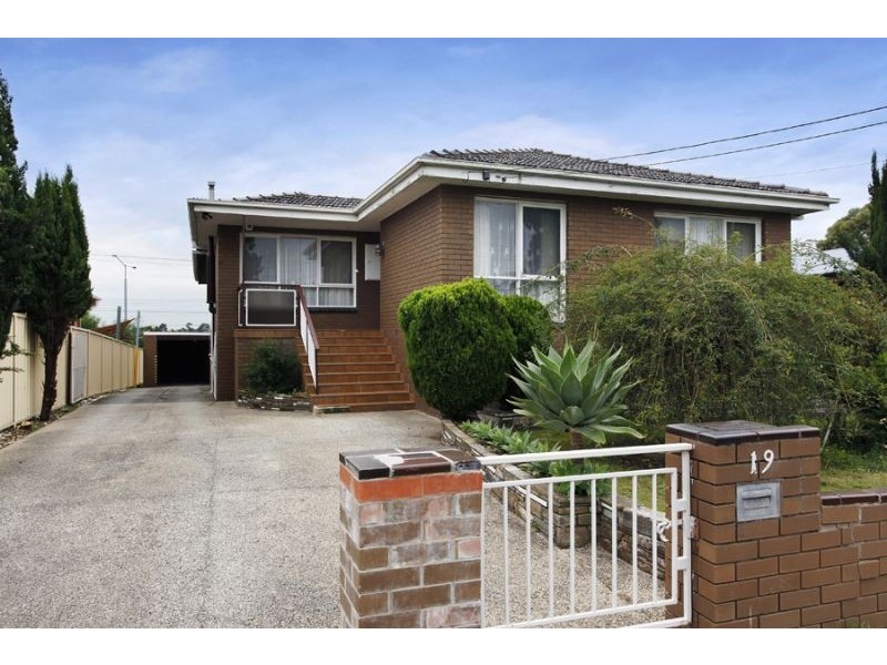 19 Redhill Avenue, Burwood East VIC 3151