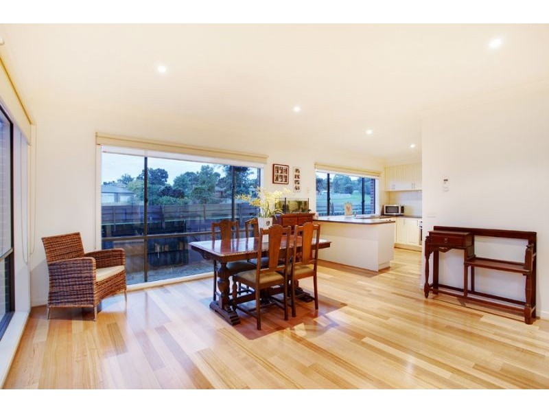 2/29 Sampson Drive, Mount Waverley VIC 3149