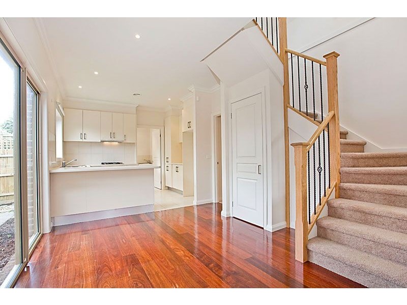 2/2 Hilton Street, Mount Waverley VIC 3149