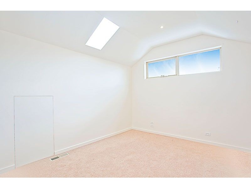 2/2 Hilton Street, Mount Waverley VIC 3149