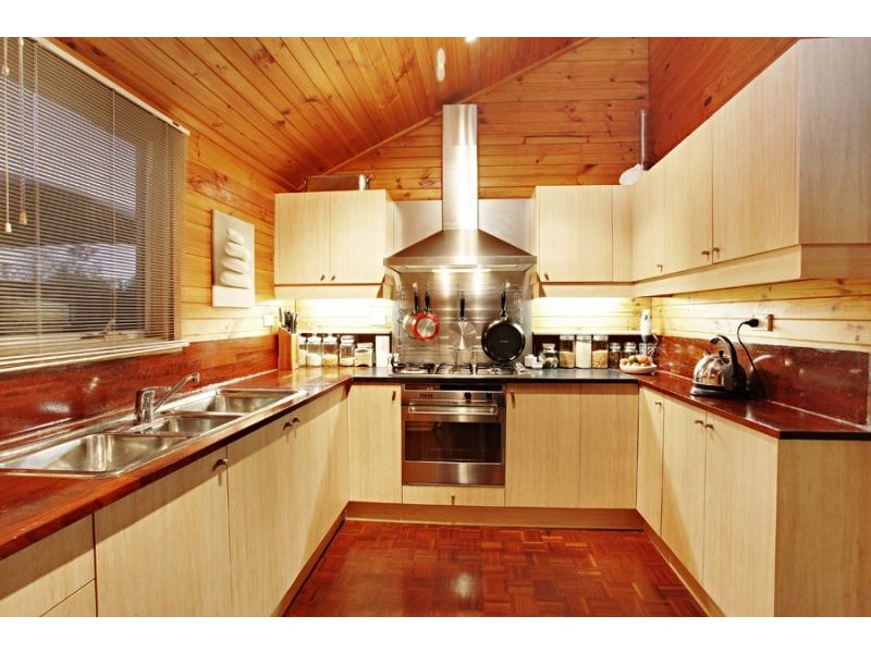 19 Cam Street, Burwood East VIC 3151