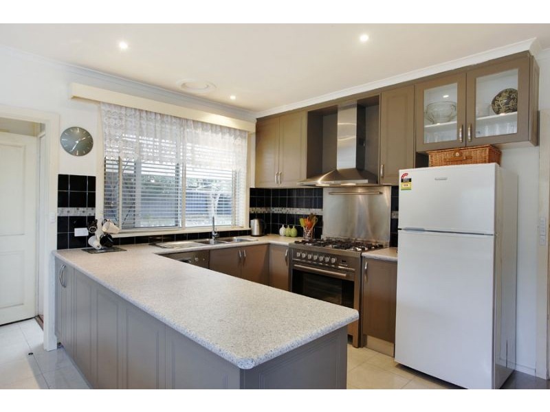 38 Therese Avenue, Mount Waverley VIC 3149