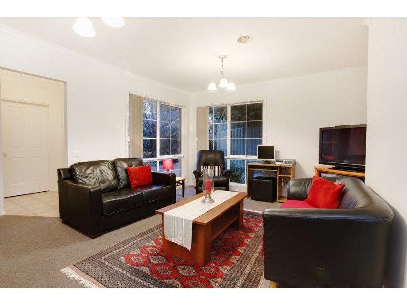 2/10 Wills Avenue, Mount Waverley VIC 3149