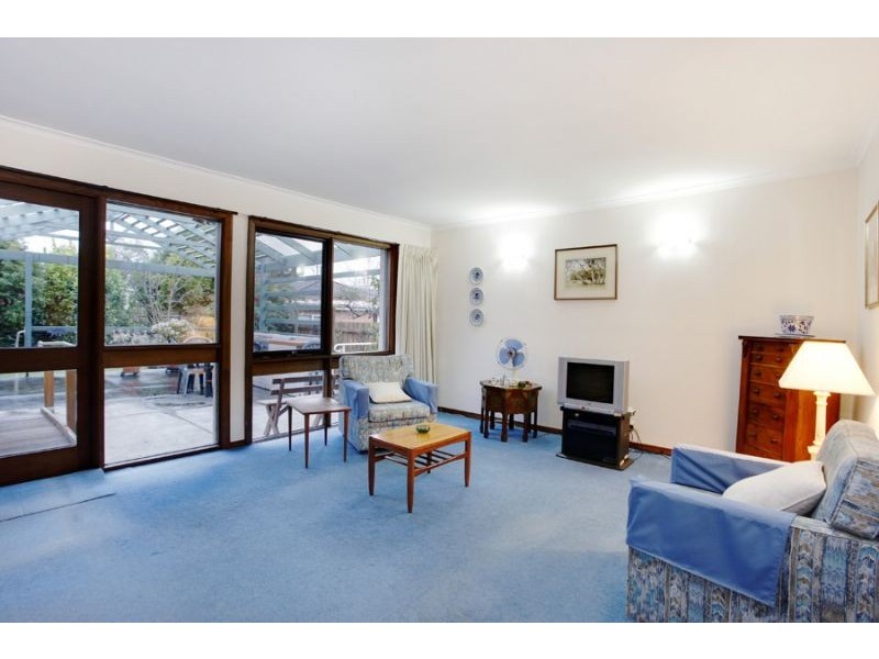 11 Ormiston Street, Mount Waverley VIC 3149