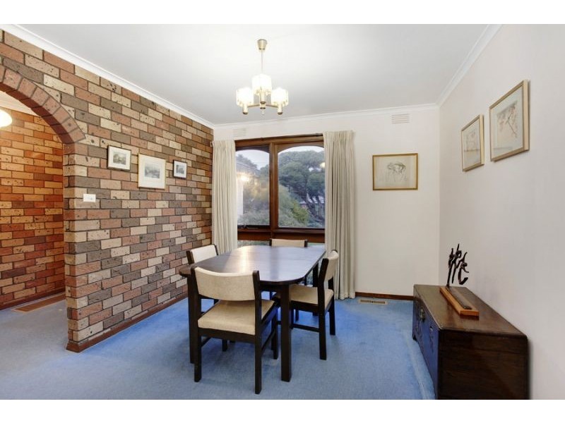 11 Ormiston Street, Mount Waverley VIC 3149