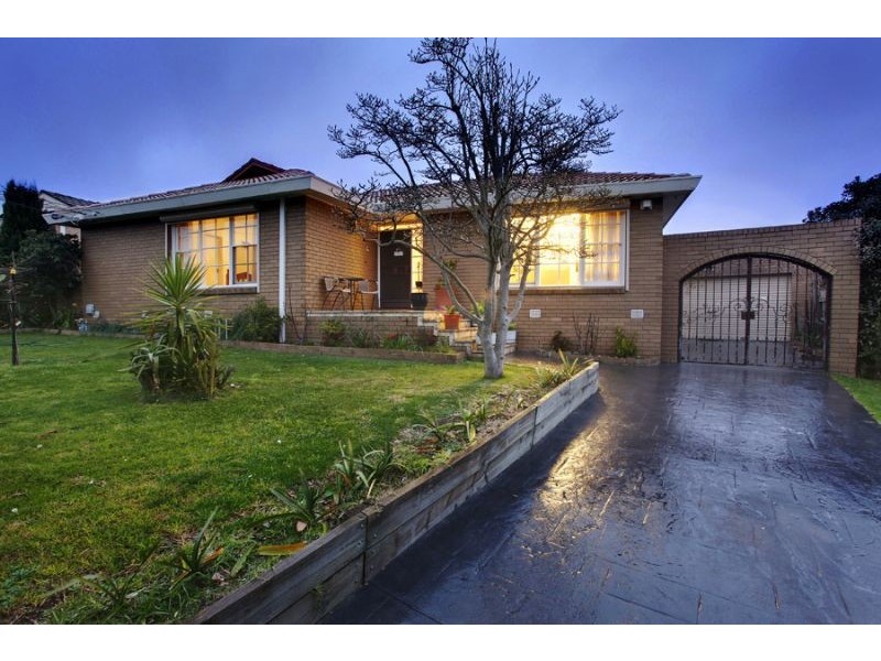 8 Sitar Court, Burwood East VIC 3151