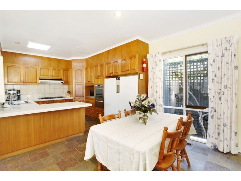 12 Carrington Court, Burwood East VIC 3151