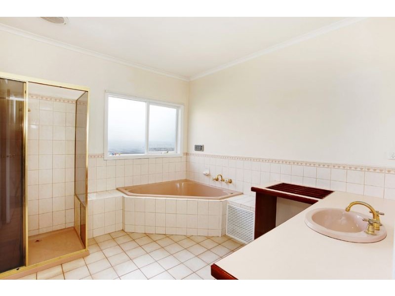 12 Carrington Court, Burwood East VIC 3151