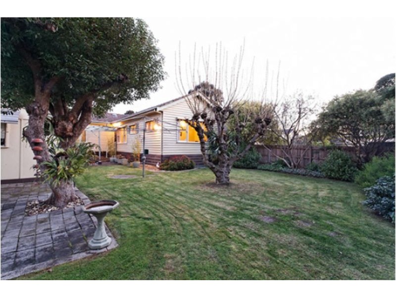 18 Werder Street, Box Hill North VIC 3129