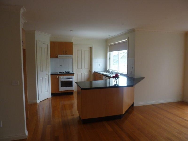 2/2 Adrienne Crescent, Mount Waverley VIC 3149