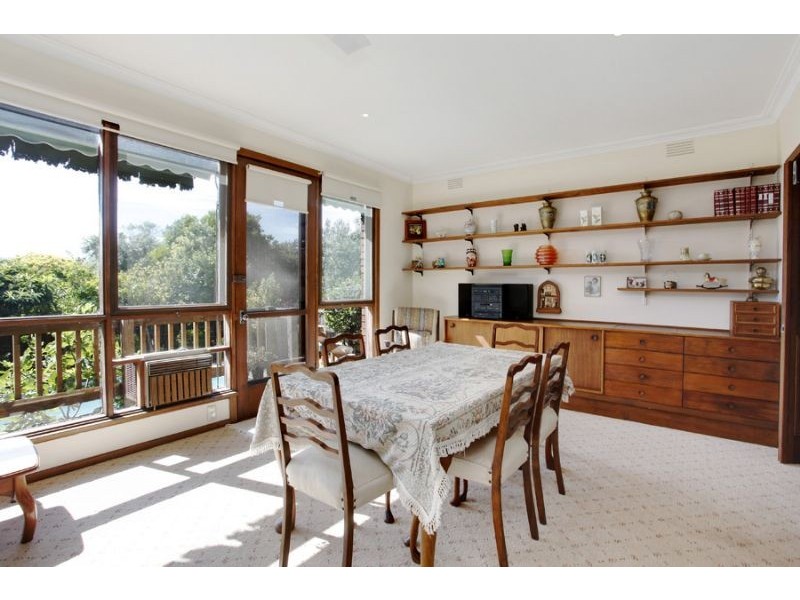 48 Barnes Avenue, Burwood VIC 3125