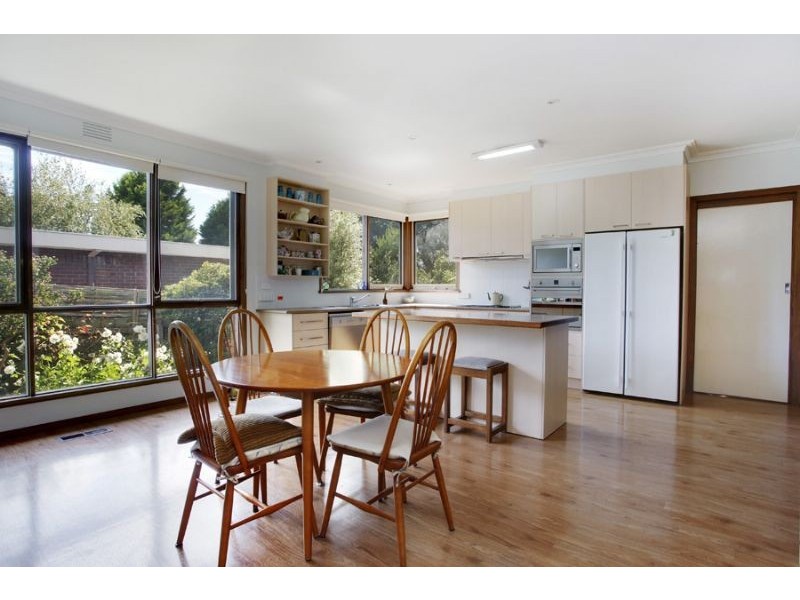 48 Barnes Avenue, Burwood VIC 3125