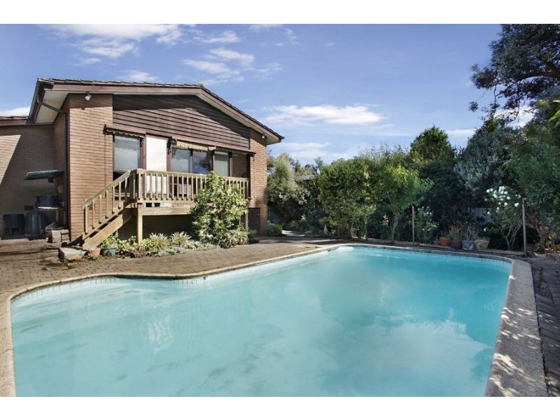 48 Barnes Avenue, Burwood VIC 3125